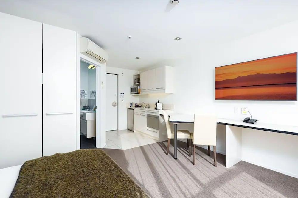 Palazzo Motor Lodge Nelson Exterior foto A typical studio apartment